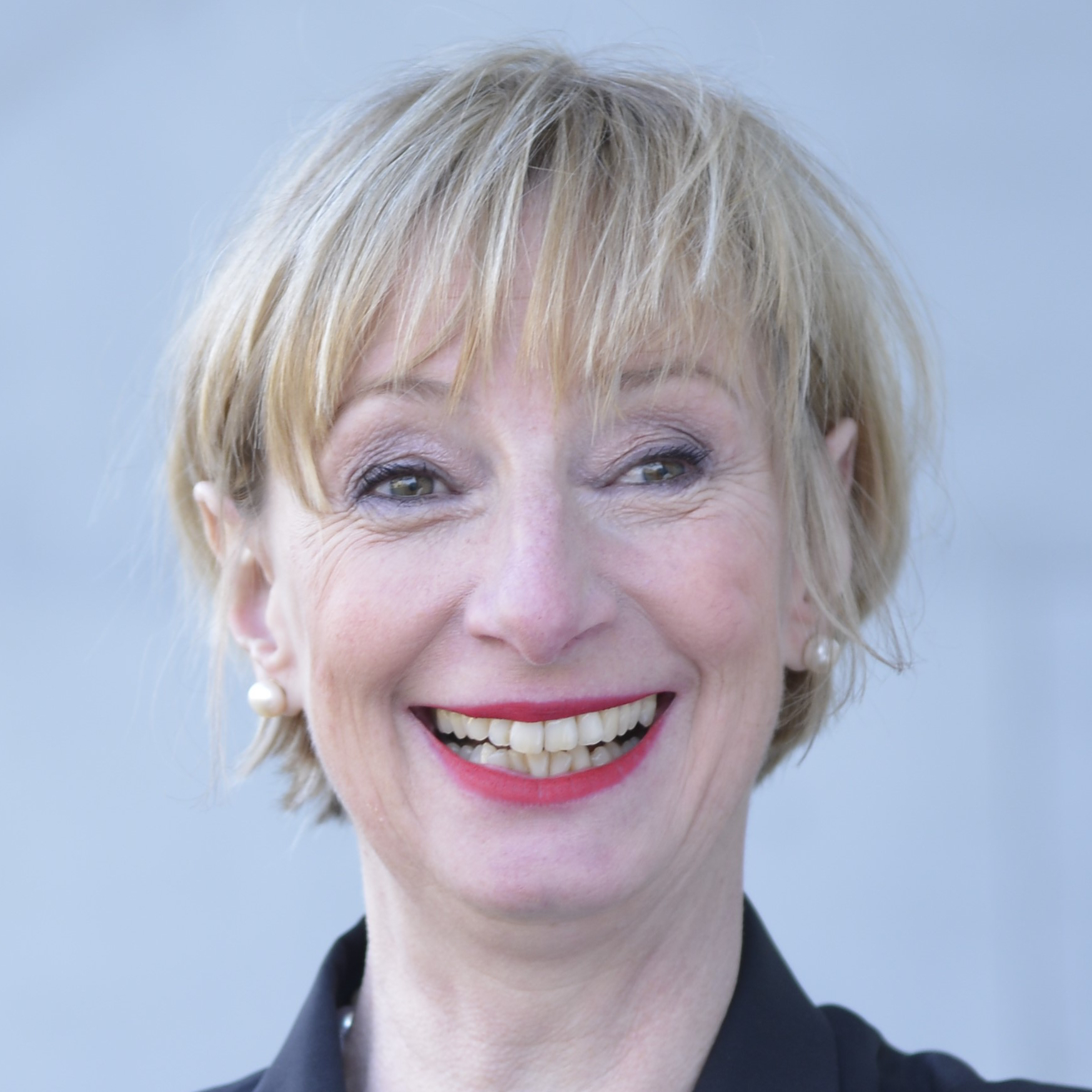 Bettina Gaebel Vorsitzende - bettina.gaebel@klangwelt-klassik.de | Tel. 08178-7554